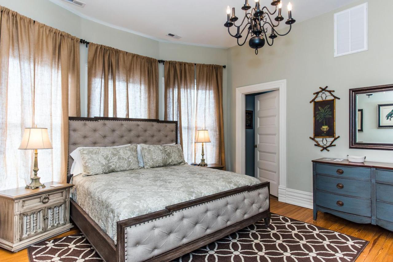 The Jarvis At 220 Bed and Breakfast New Bern Exteriör bild